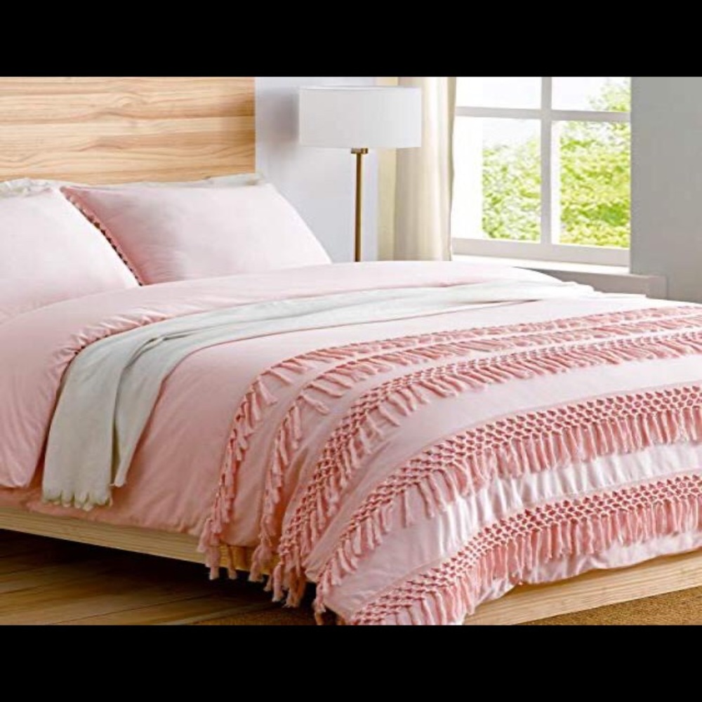 Queen size, Bohemian style, light pink duvet cover with pillow cases.